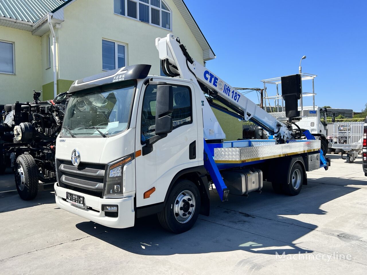 new CTE B-LIFT 187 HY na shassi DAYUN CGC1060 bucket truck