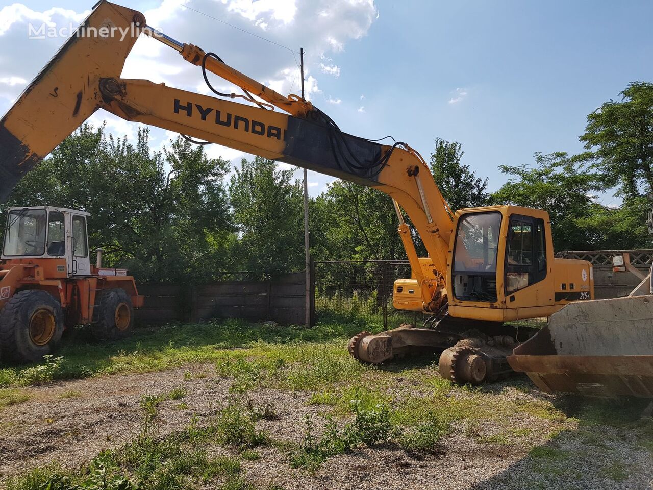 Hyundai 215-7   ( for parts ) demolition excavator for parts