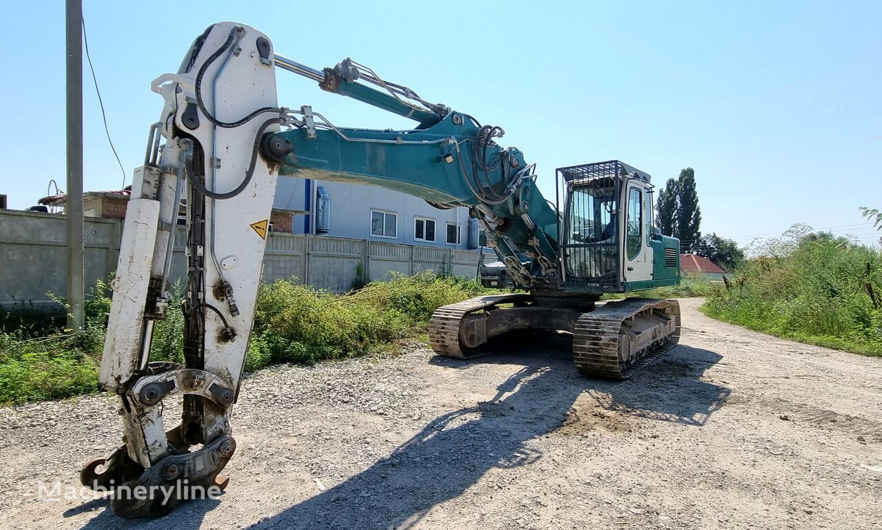 Liebherr 934 demolition excavator