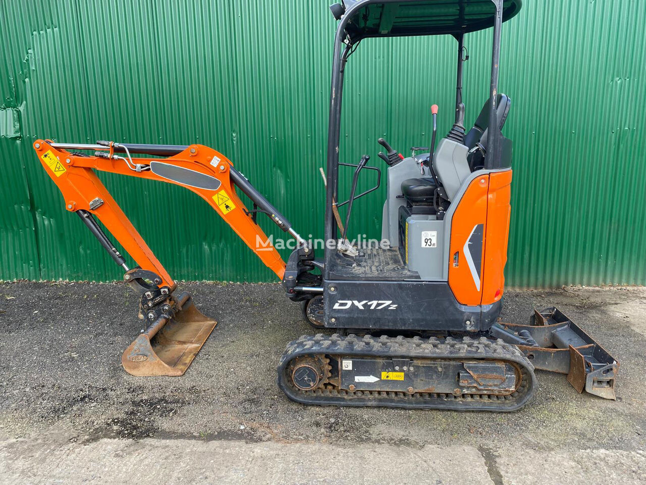 Doosan DX17z mini excavator