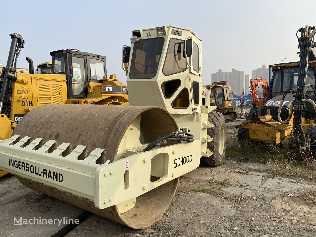 Ingersoll Rand SD100D single drum compactor