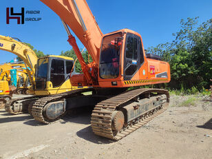 Doosan DX420 tracked excavator
