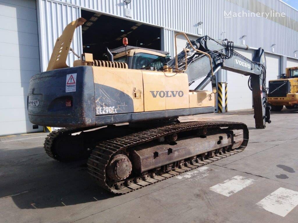 Volvo Ec-290-C-L tracked excavator