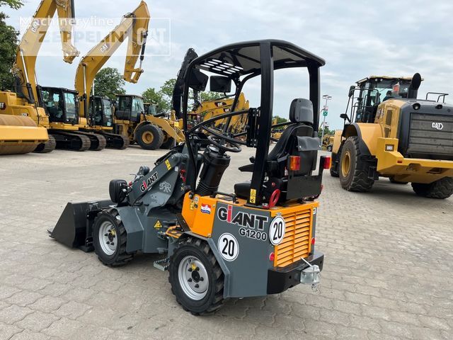 Giant G1200 wheel loader