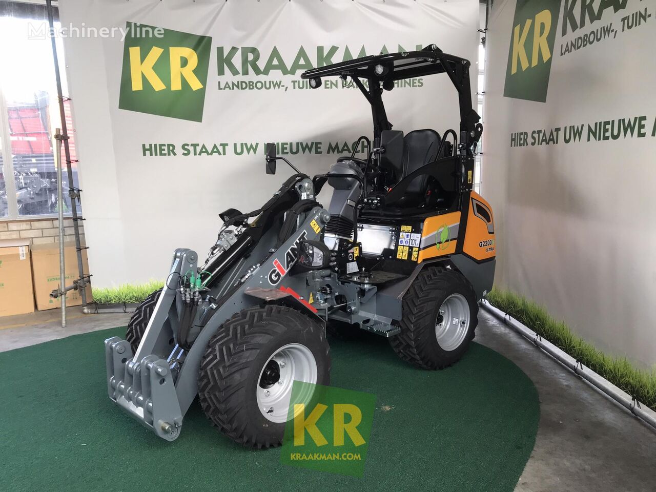 new Giant G2200E X-TRA wheel loader