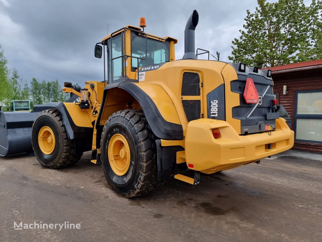 Volvo L180G wheel loader