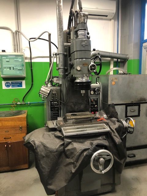 Moore Moore G18 metal grinding machine